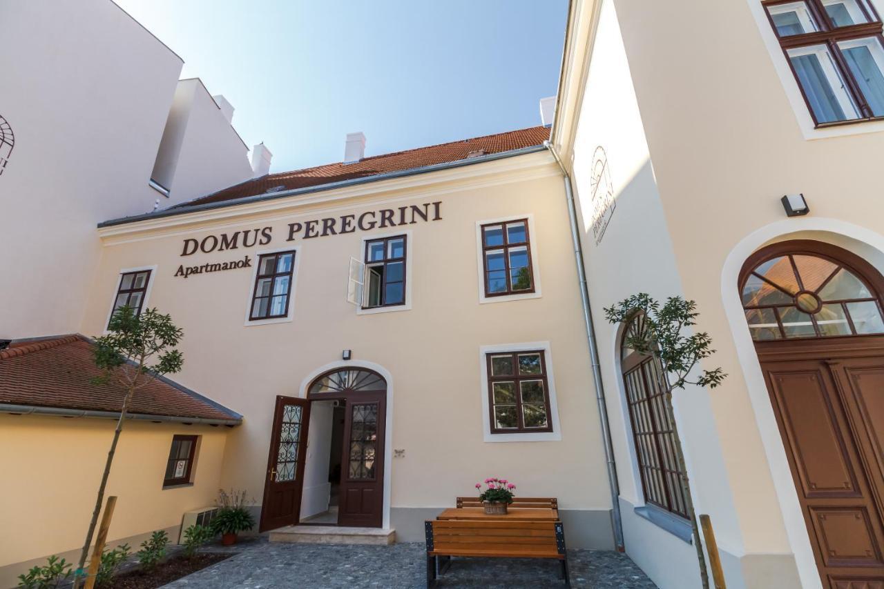 Domus Peregrini Apartmanok Gyor Exterior photo